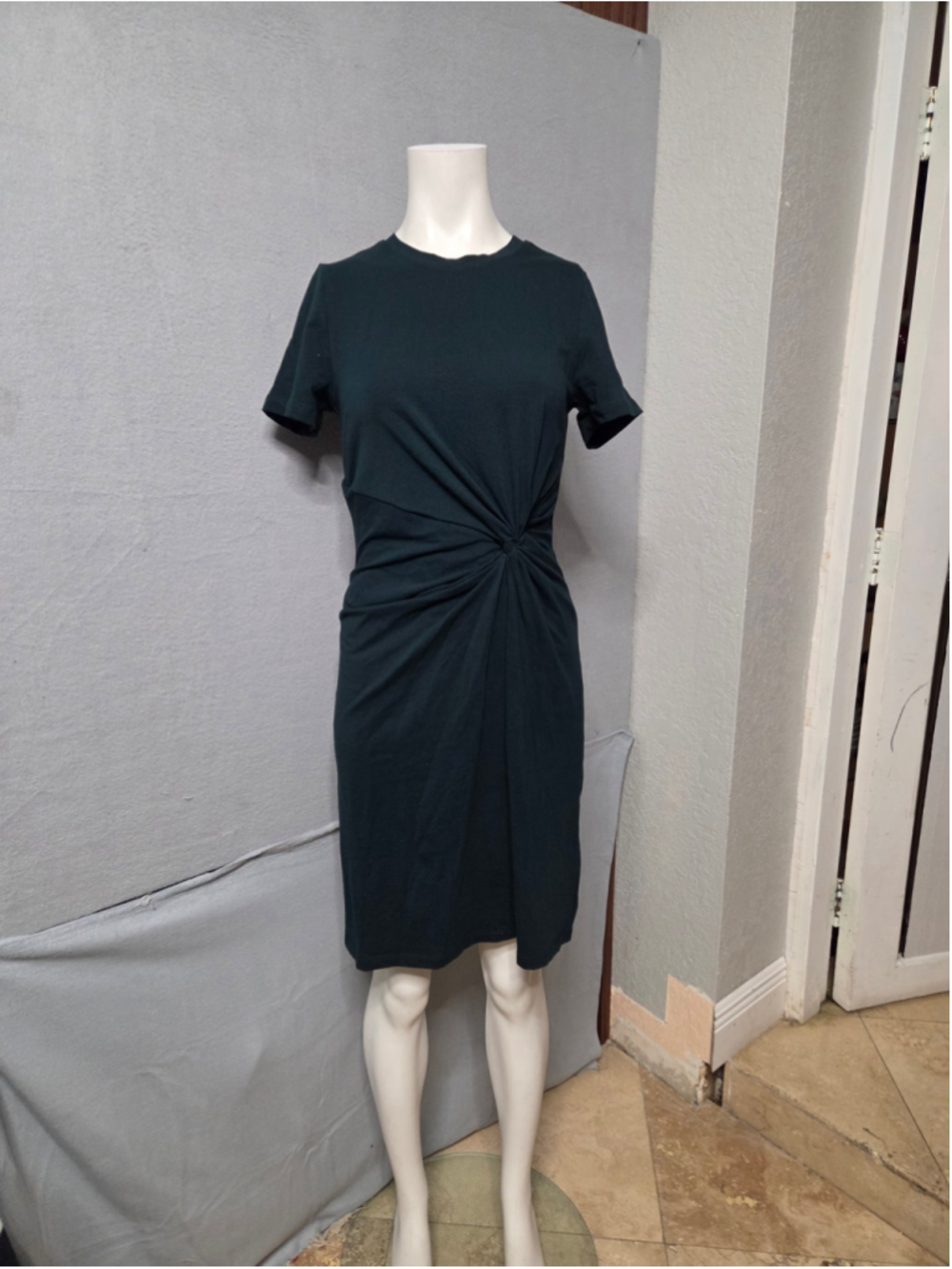 Women's DKNY Black Midi Dress Size XS p2p 17 in